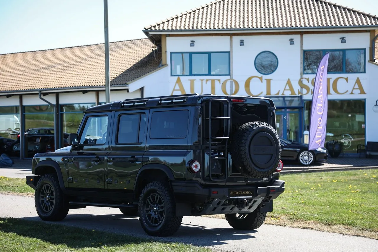 Vehicle image 13