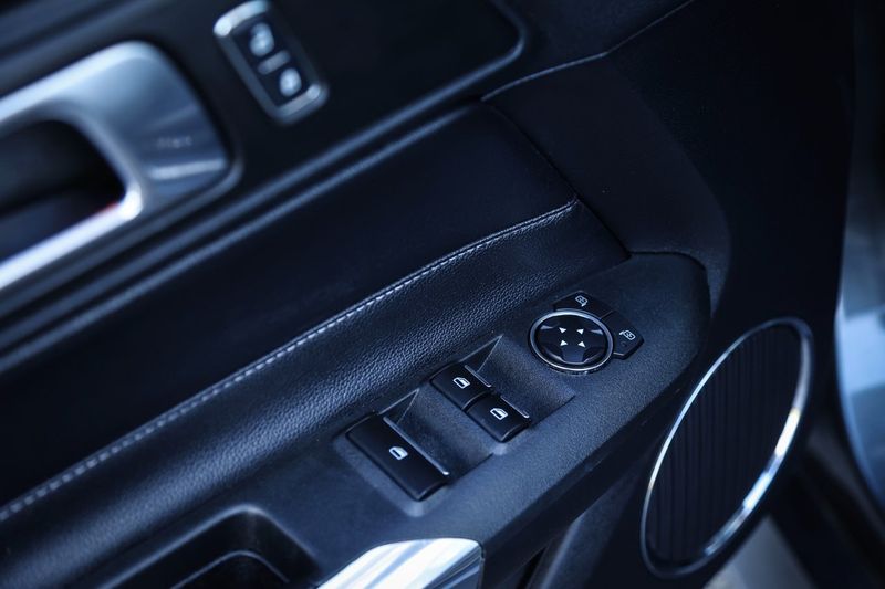 Ford Mustang bild 20
