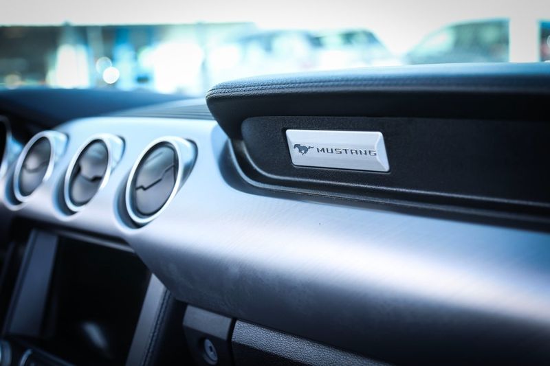 Ford Mustang bild 21