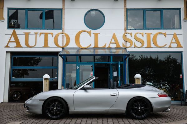 Porsche 996 911 Carrera Cab TipTronic - 2001