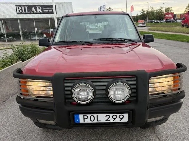 Vehicle image 6