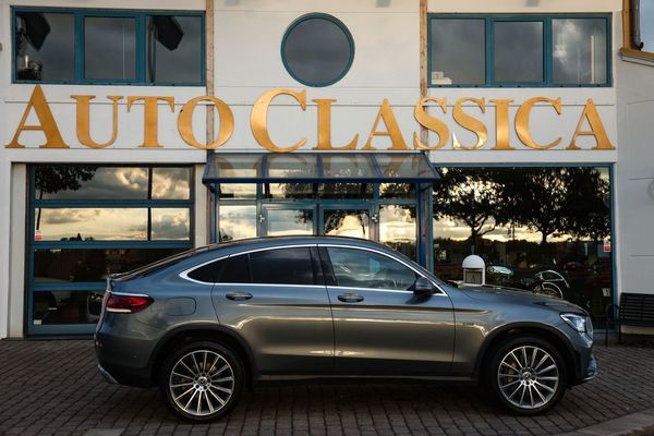 Mercedes GLC300 de Coupé 4MATIC 9G-Tronic AMG Line - 2021