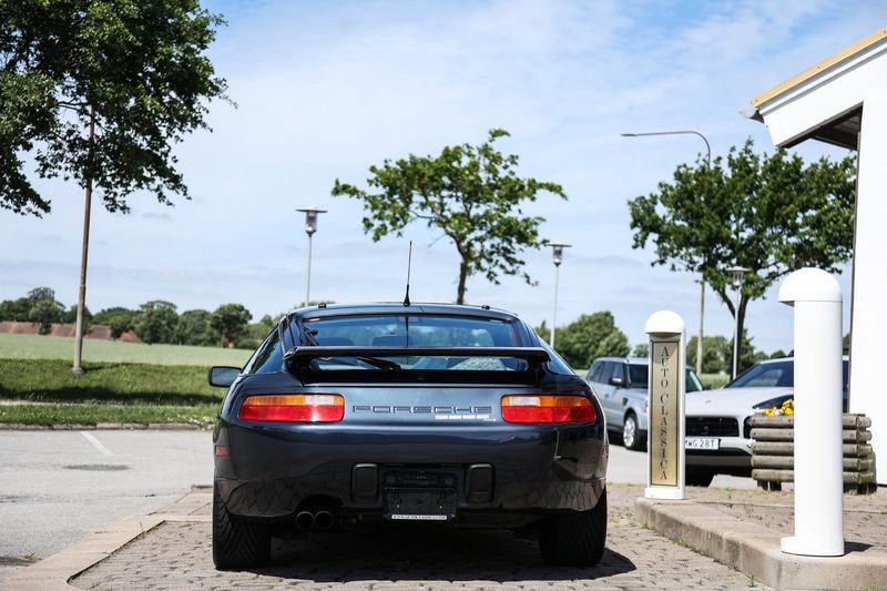 Porsche 928 bild 6