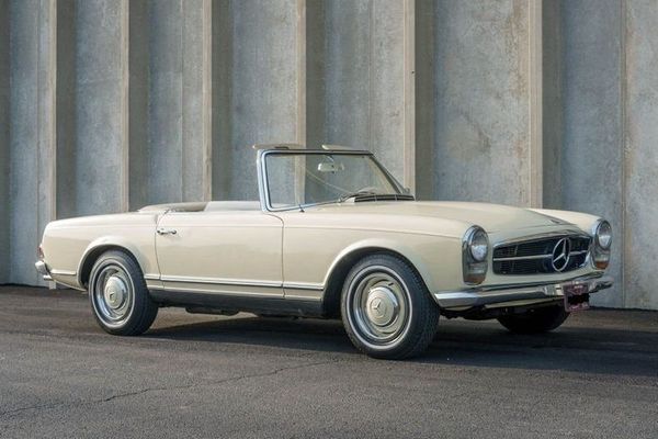 Mercedes 230 SL Pagoda - 1966