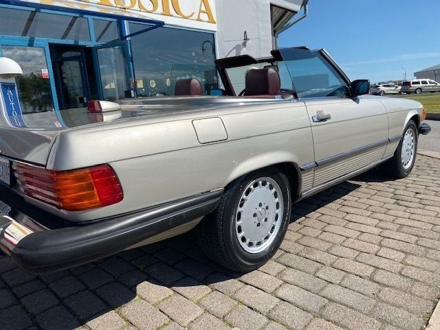 Mercedes 560 bild 3