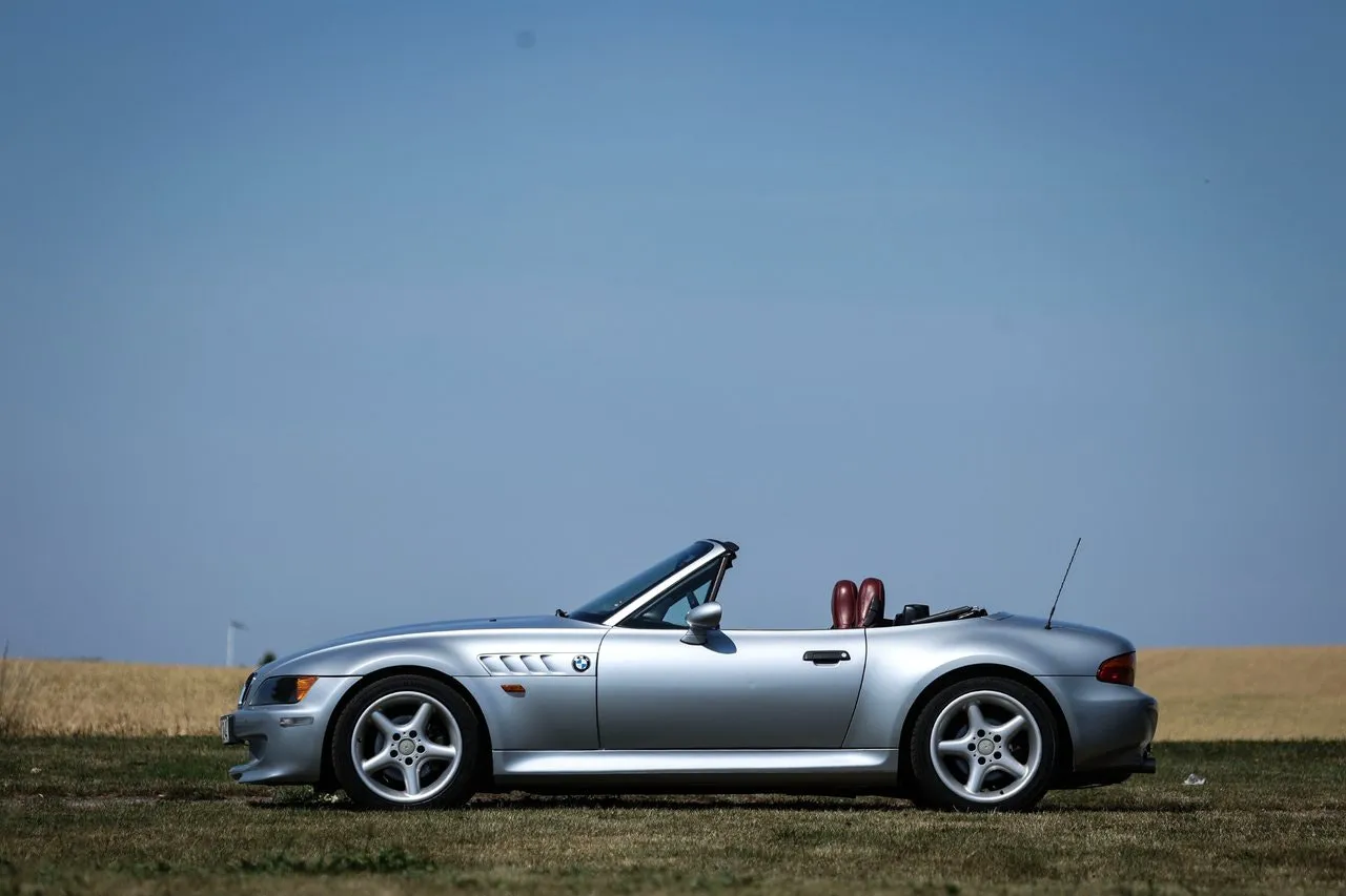 Vehicle image 8