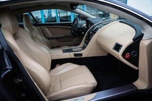Aston Martin DB9 bild 9