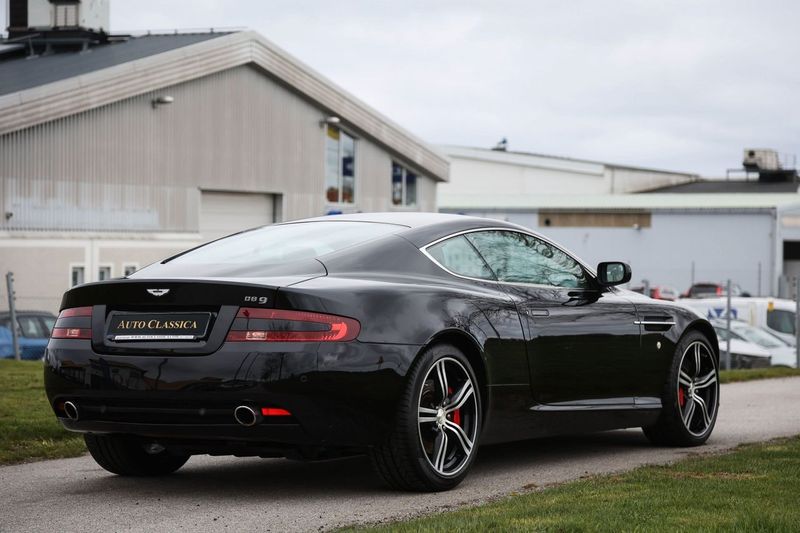 Aston Martin DB9 bild 7