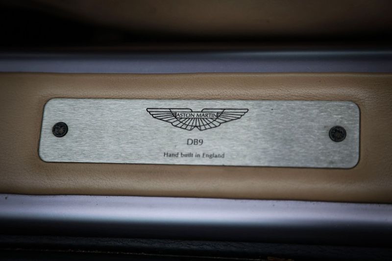 Aston Martin DB9 bild 13