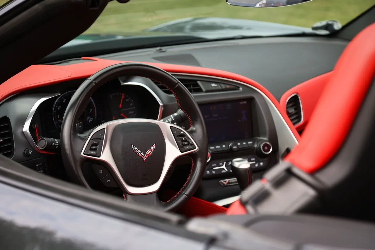 Vehicle image 15