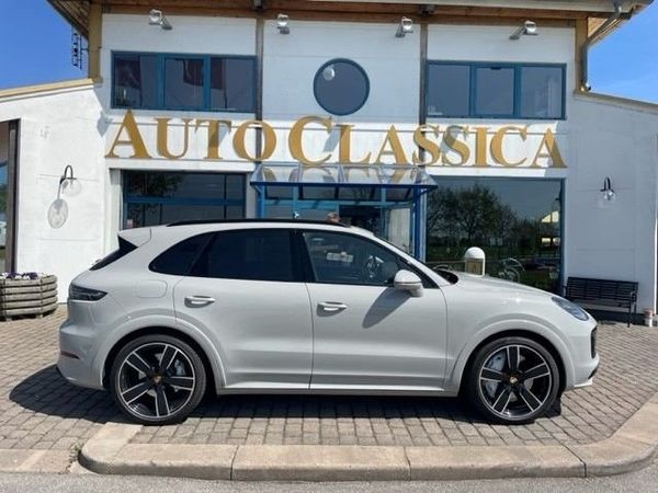 Porsche Cayenne Turbo TipTronic S 550 hk - 2022