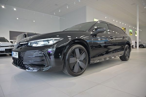 Volkswagen Passat 2.0 TDI 4M 193 hk *Black Edition* - 2026