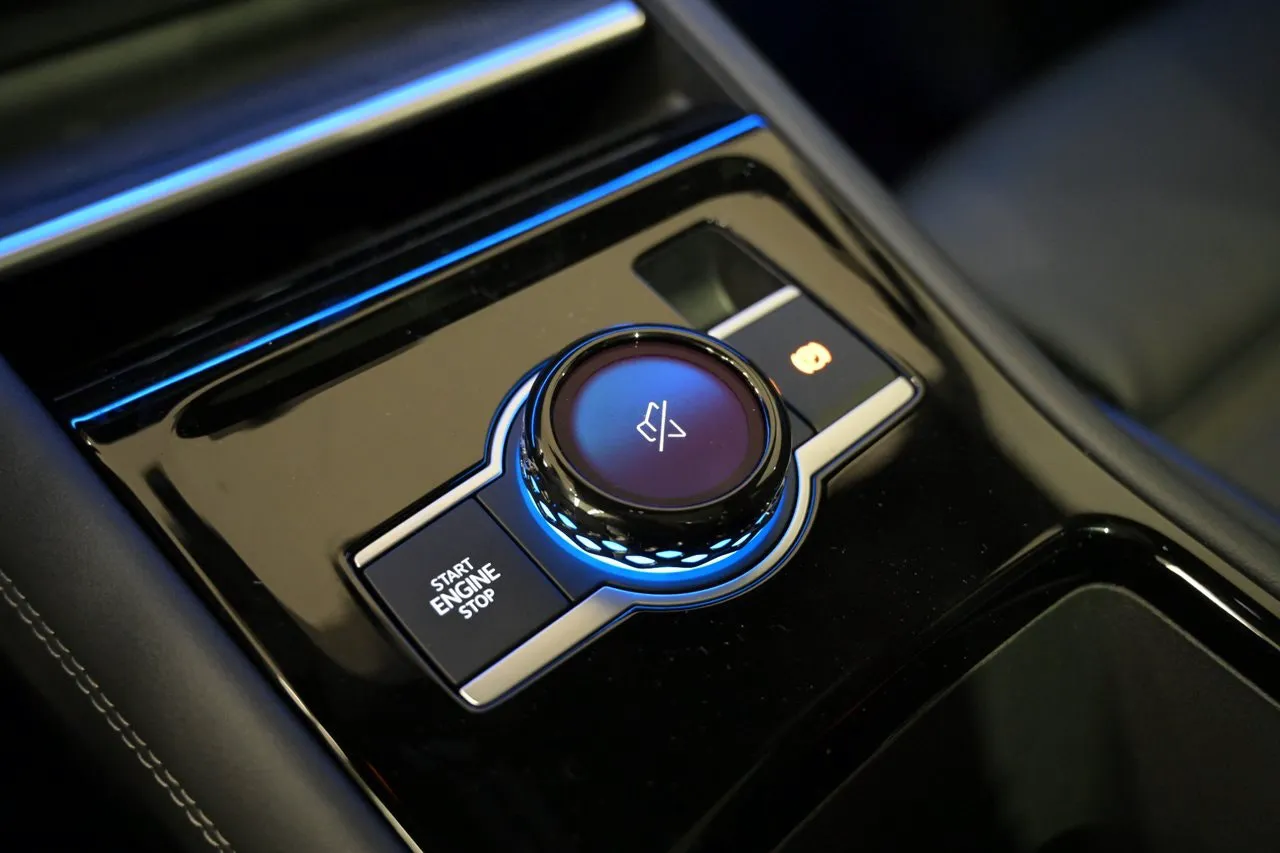 Vehicle image 21