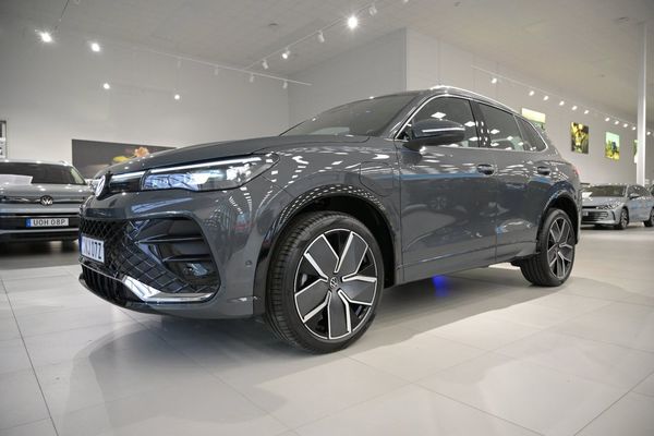 Volkswagen Tiguan eHybrid R-Line SWE- *höstkampanj! - 2026