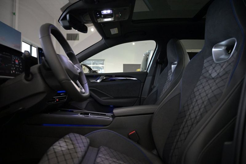 Volkswagen Passat bild 23