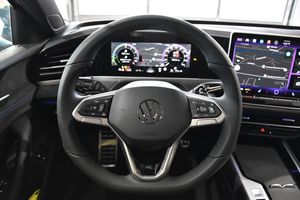 Volkswagen Passat bild 11