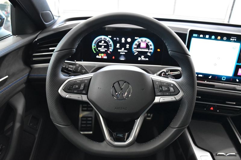 Volkswagen Passat bild 11