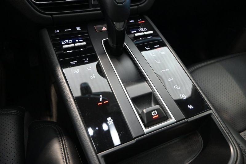 Porsche Macan bild 25