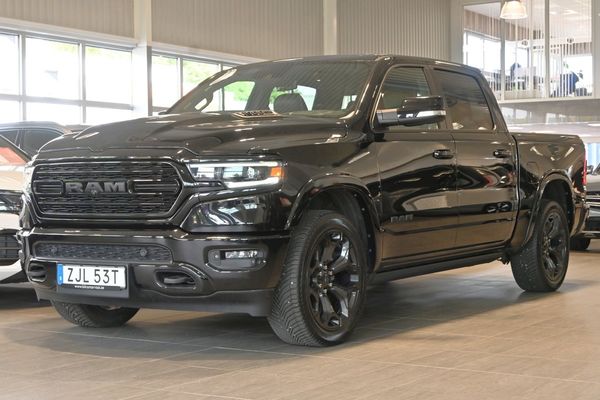 RAM 1500 Crew Cab 5.7 V8 HEMI Limited NIGHT Multilucka - 2022