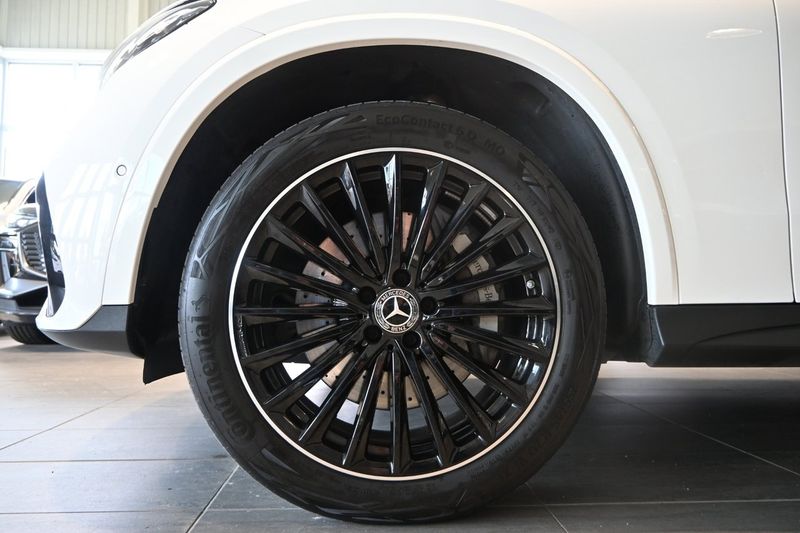 Mercedes GLC300 bild 6