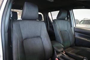 Toyota Hilux bild 12