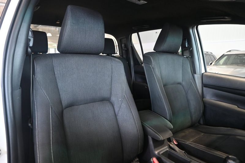 Toyota Hilux bild 12