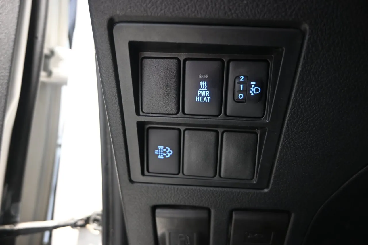 Vehicle image 20