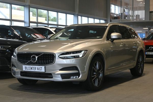 Volvo V90 Cross Country T6 AWD 320hk Pro HUD Luftfjädring Drag - 2018