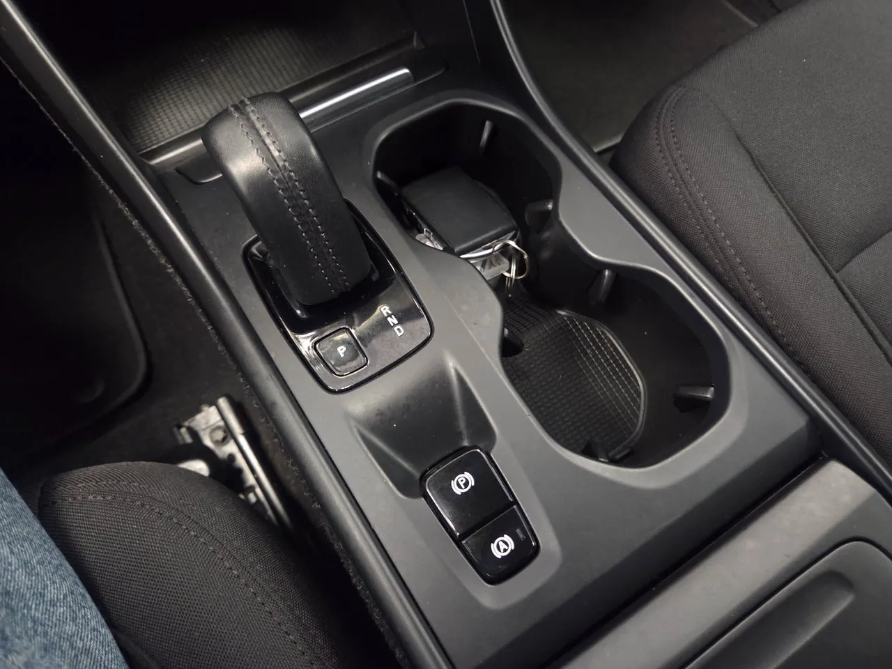 Vehicle image 25