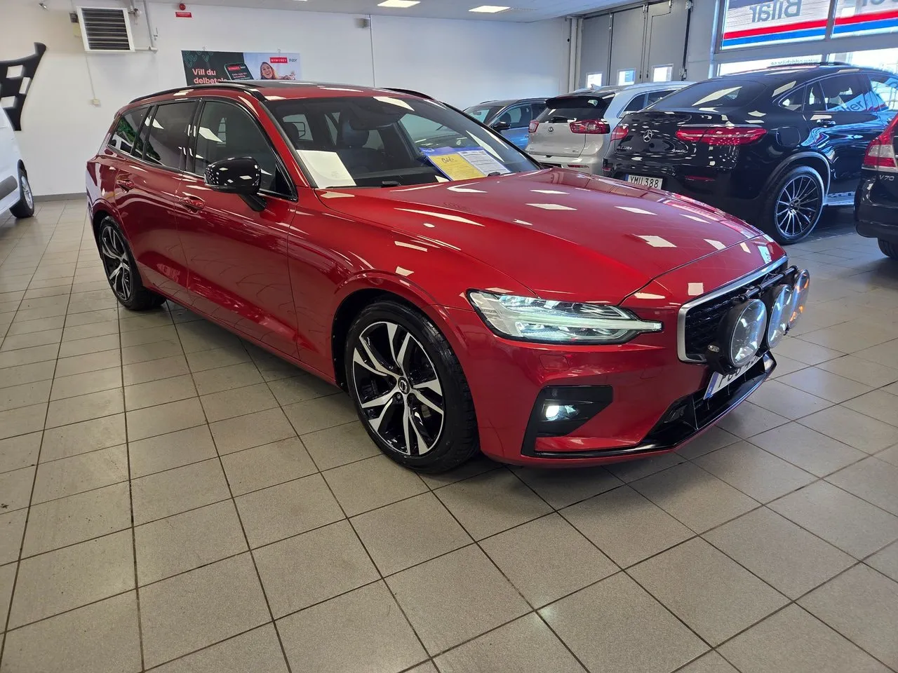 Vehicle image 16
