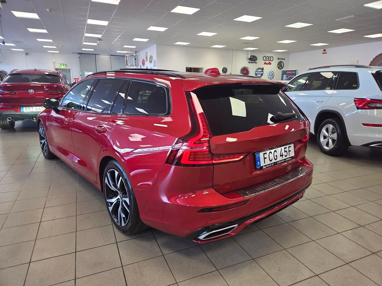 Vehicle image 6