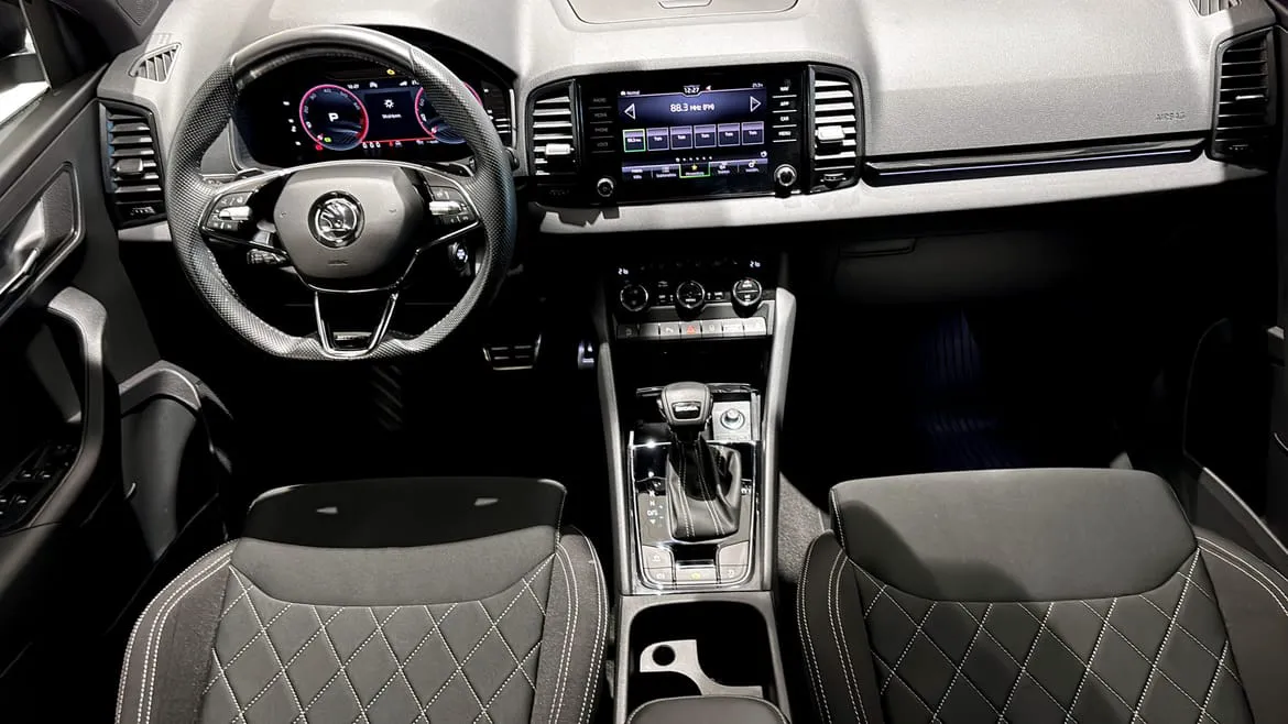 Vehicle image 9