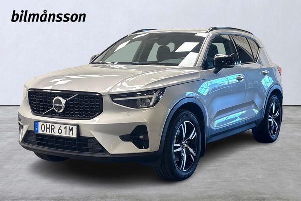 Volvo XC40 B3 FWD Bensin Plus Dark - 2025
