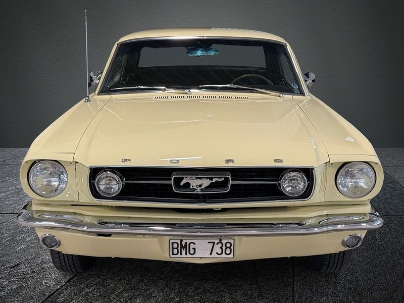 Ford Mustang bild 2