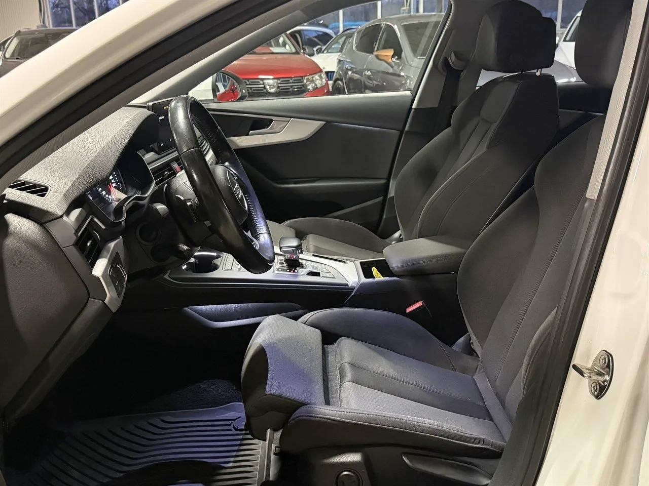 Vehicle image 6