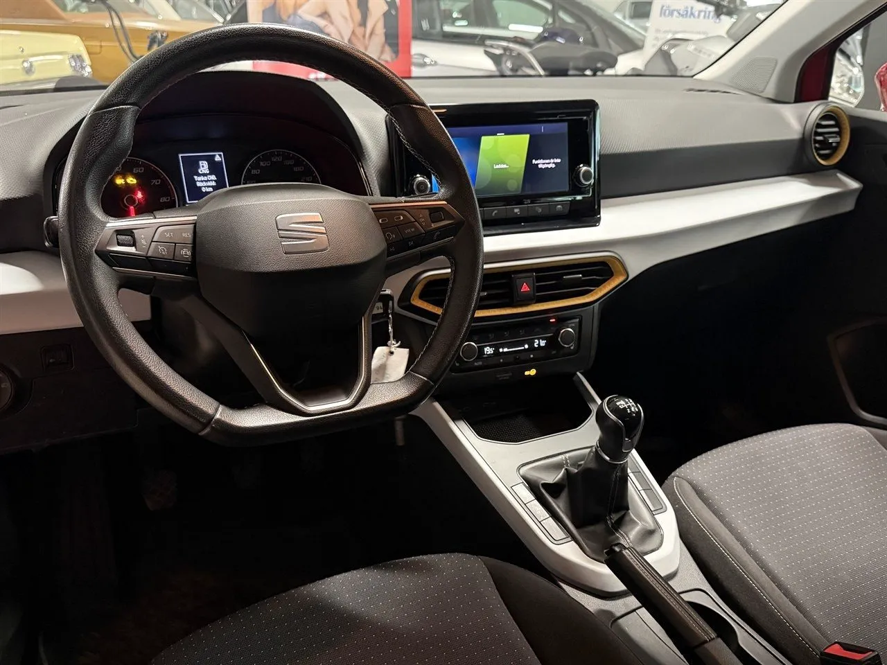 Vehicle image 4