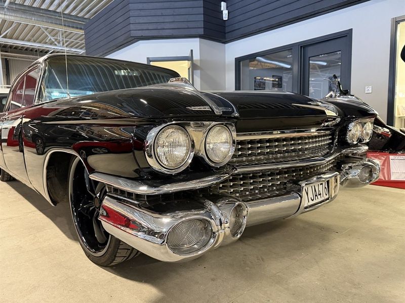 Cadillac DeVille bild 18