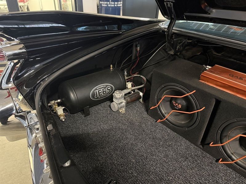 Cadillac DeVille bild 17