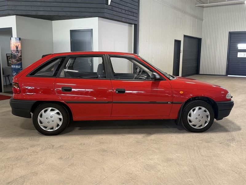 Opel Astra bild 3