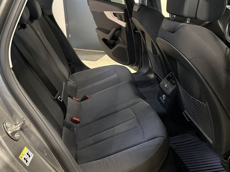 Audi A4 bild 8