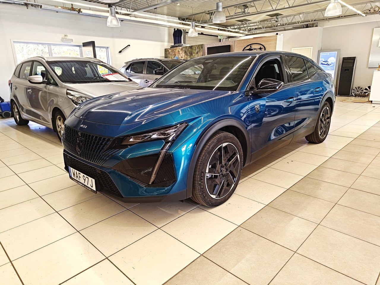 Peugeot 408