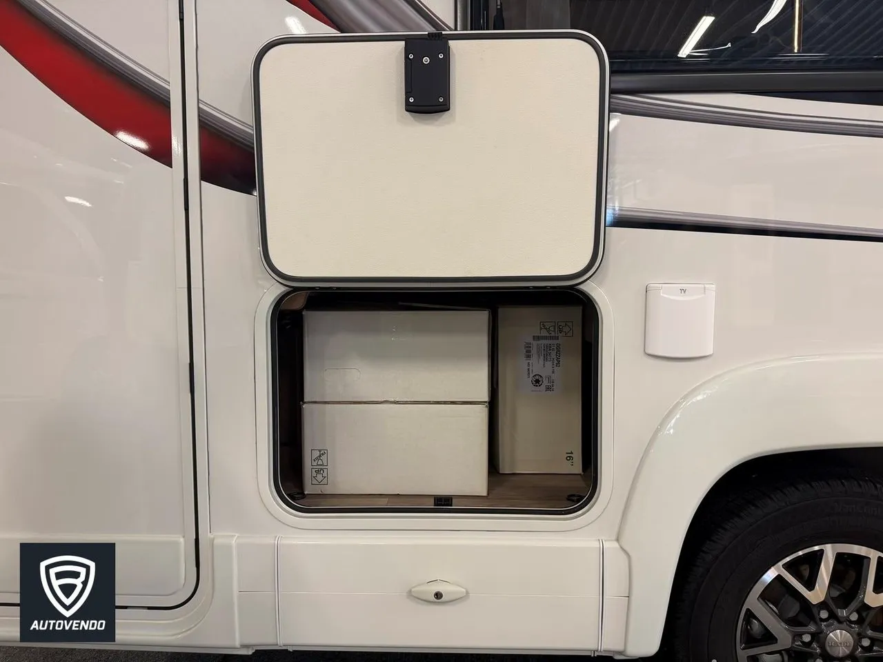 Vehicle image 22