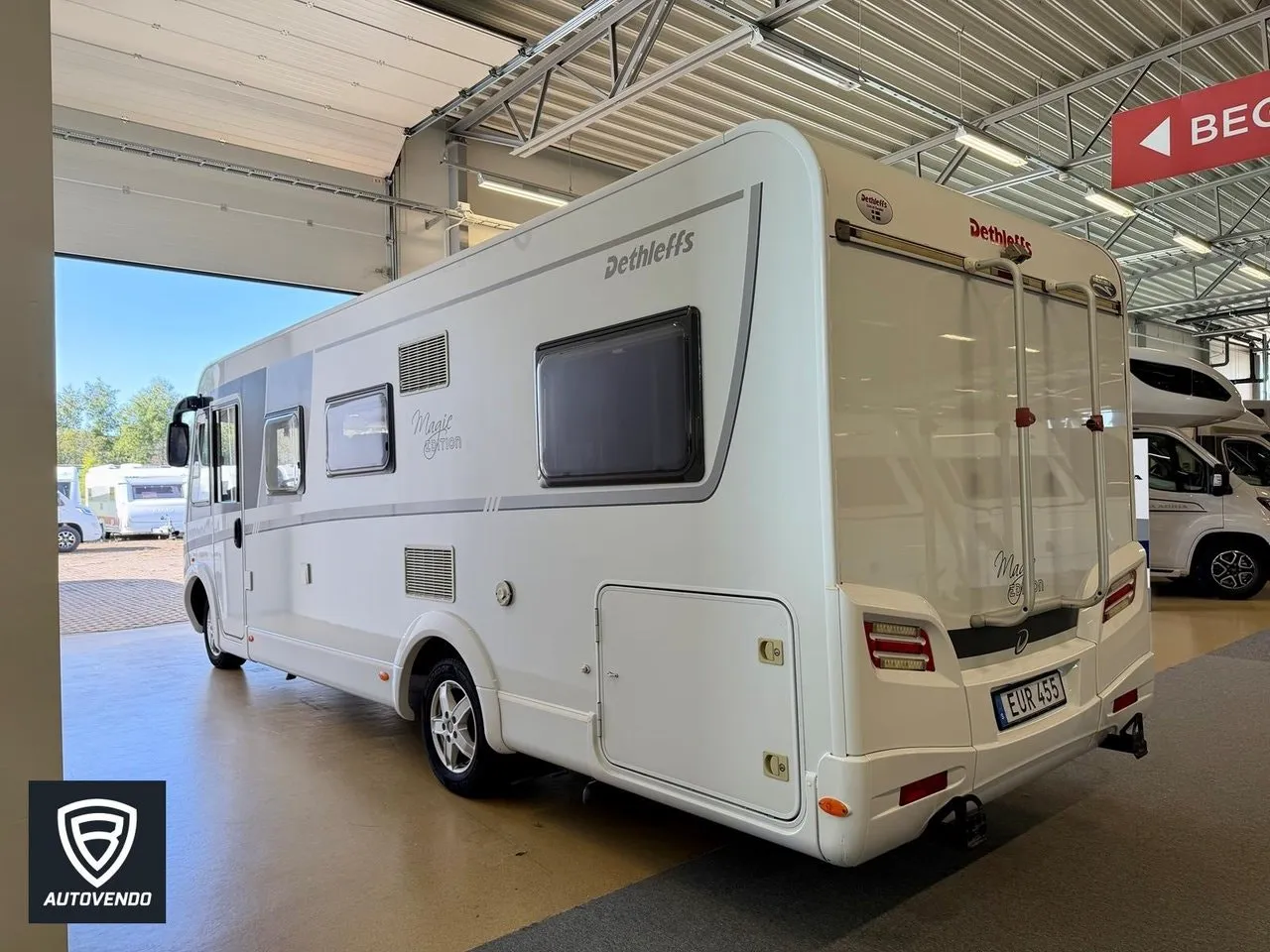 Vehicle image 18