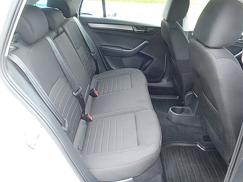 Skoda Rapid bild 9