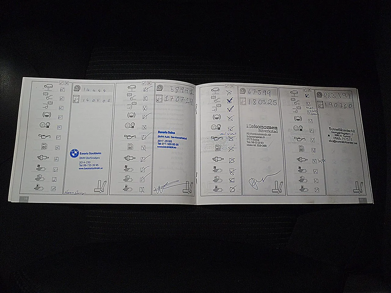 Vehicle image 11