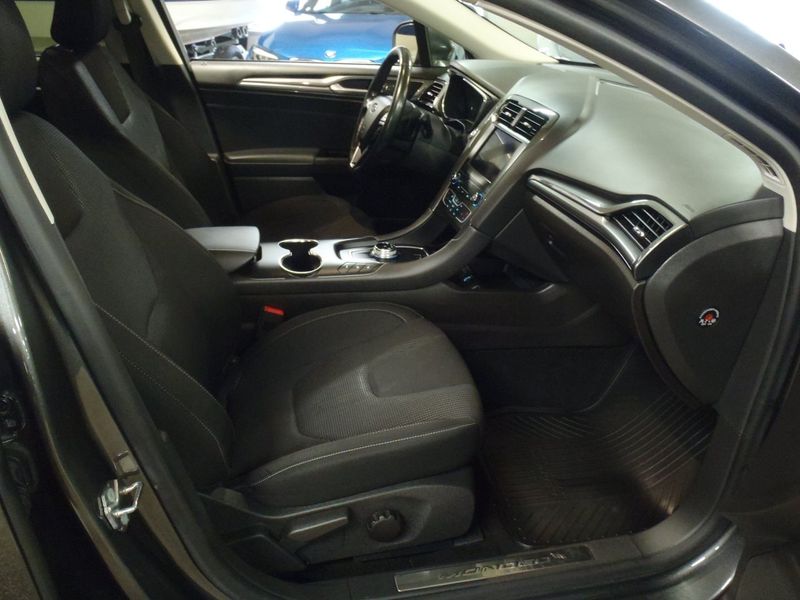 Ford Mondeo bild 8