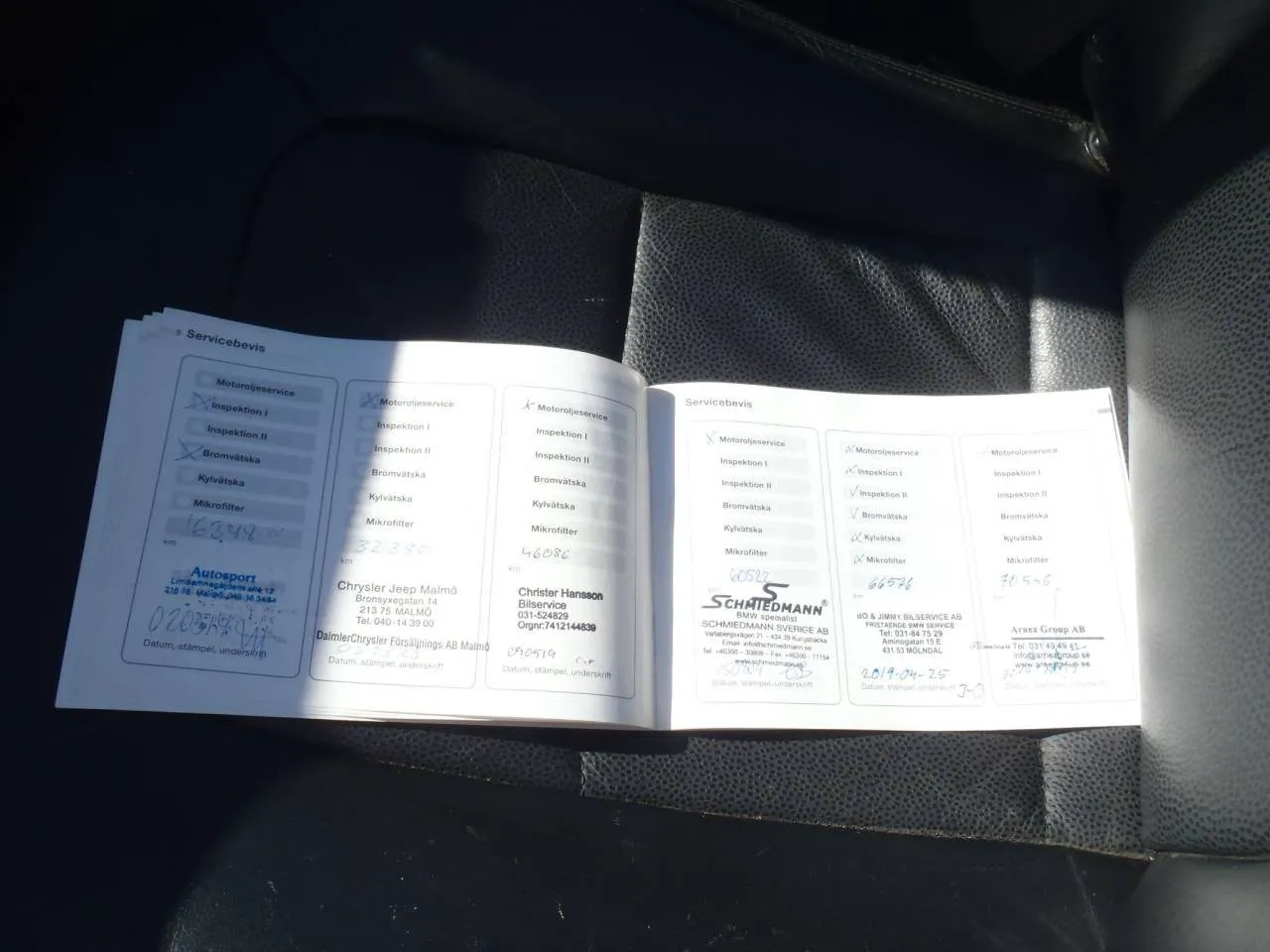 Vehicle image 8