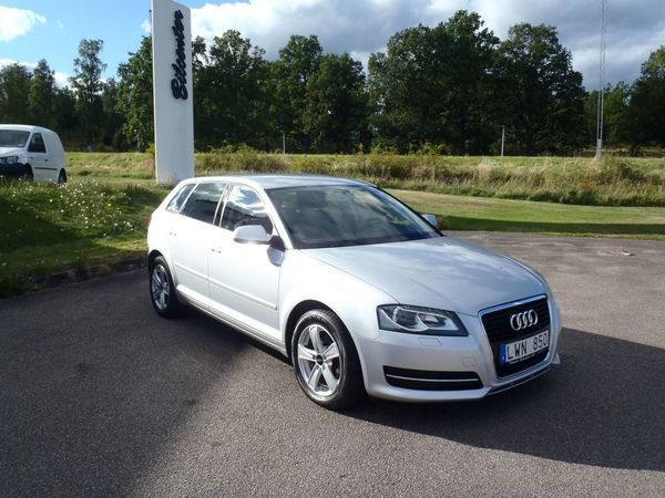 Audi A3 Sportback 1.6 TDI, 105hk, 9900 mil - 2012