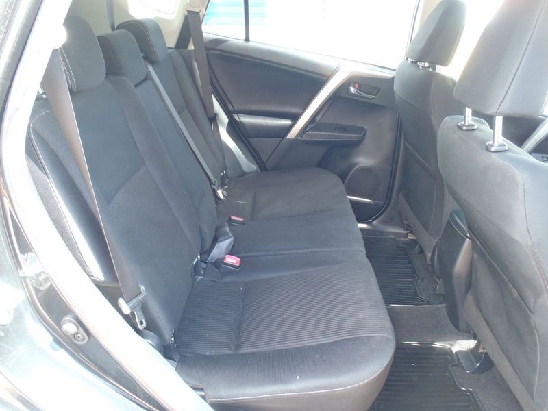 Toyota RAV4 bild 6