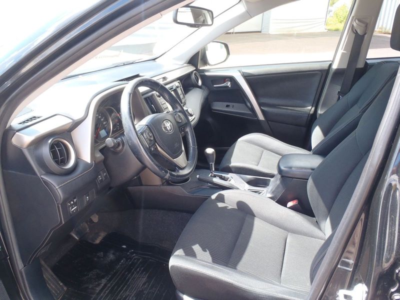 Toyota RAV4 bild 8